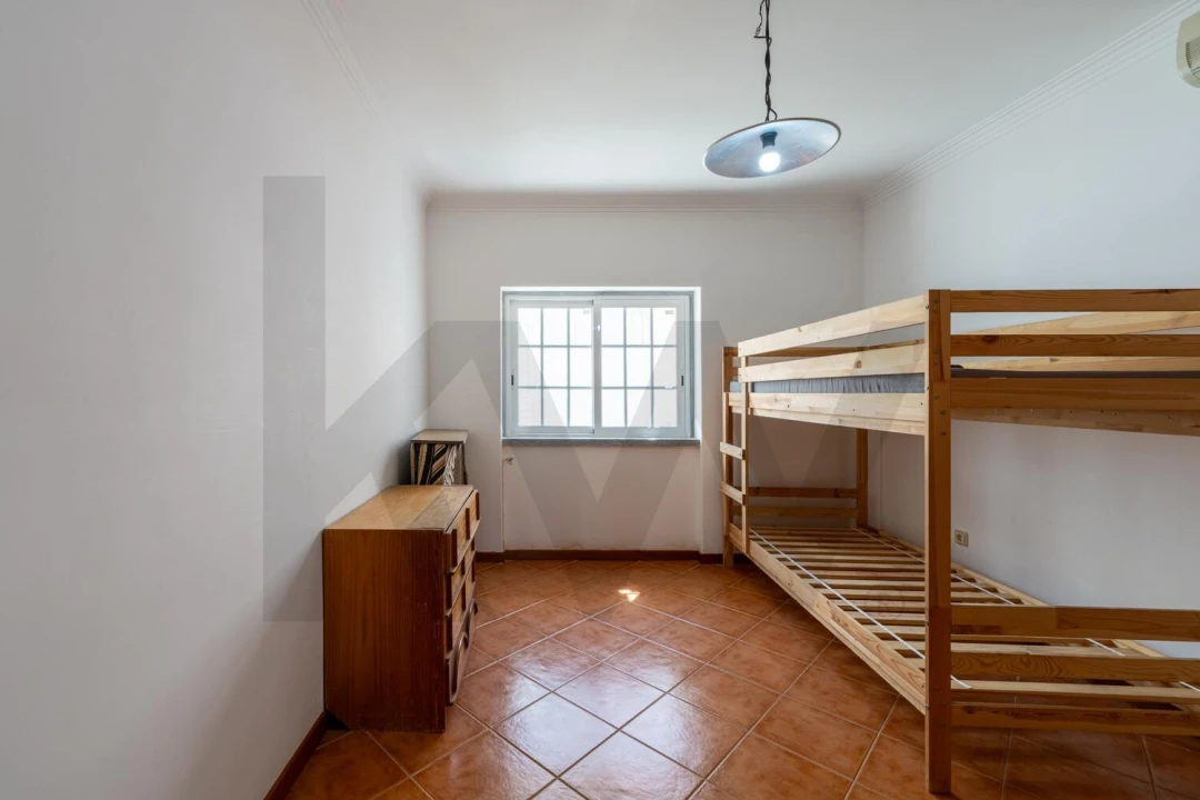 Apartamento T5 para Venda em Charneca de Caparica e Sobreda Foto 9