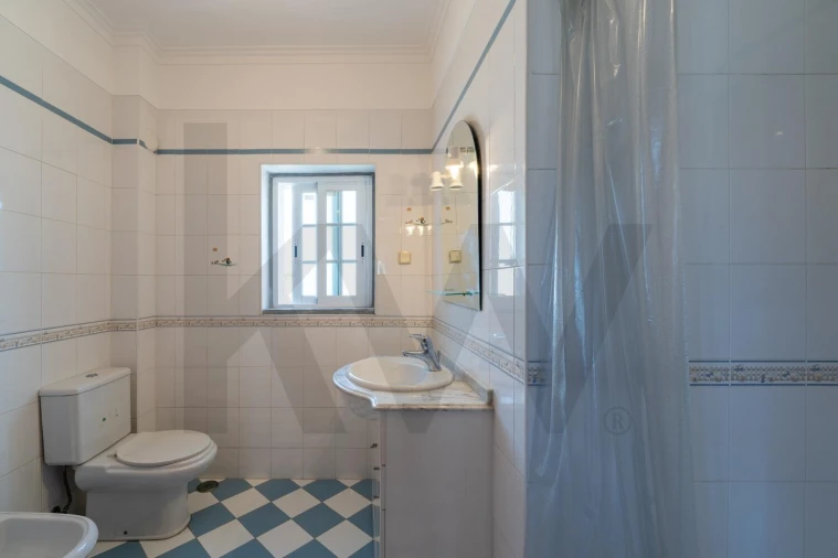 Apartamento T5 para Venda em Charneca de Caparica e Sobreda Foto 17