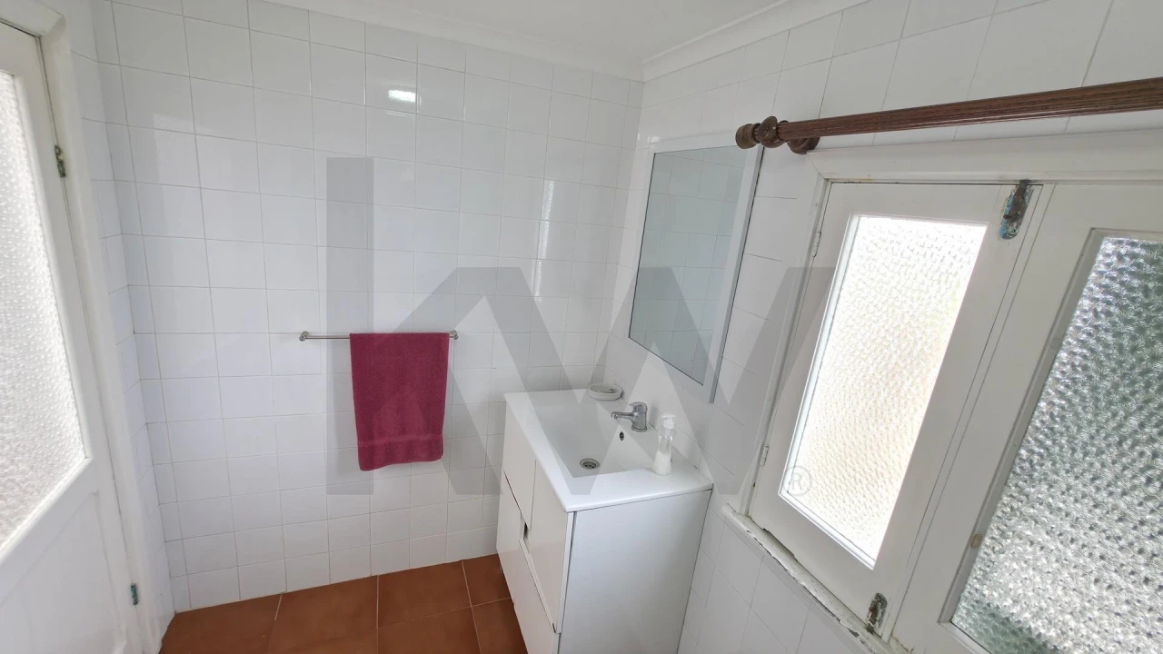 Moradia T3 para Venda em Achada Foto 17