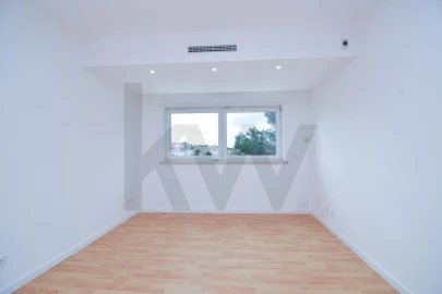 Moradia T4 para Venda em Alcabideche