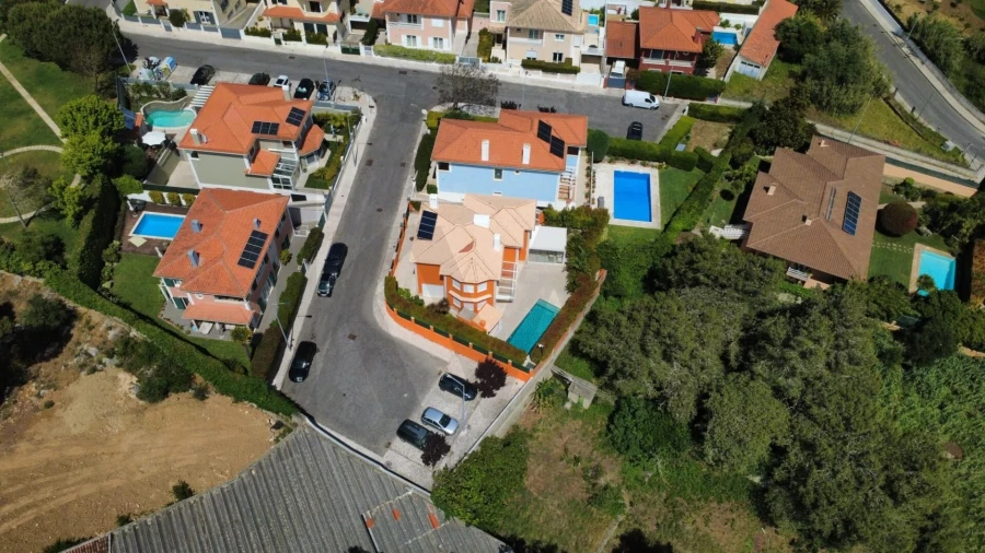 Moradia T4 para Venda em Alcabideche Foto 2