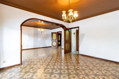 Moradia T3 para Venda em Pedroso e Seixezelo