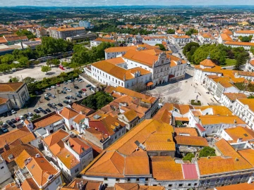 Prédio para Venda em Romeira e Várzea