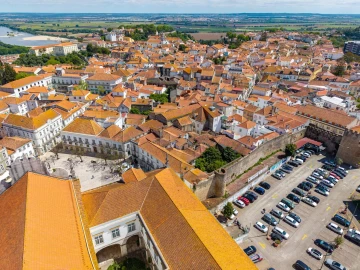 Prédio para Venda em Romeira e Várzea