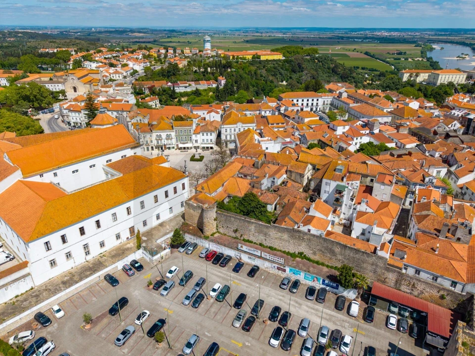 Prédio para Venda em Romeira e Várzea Foto 89