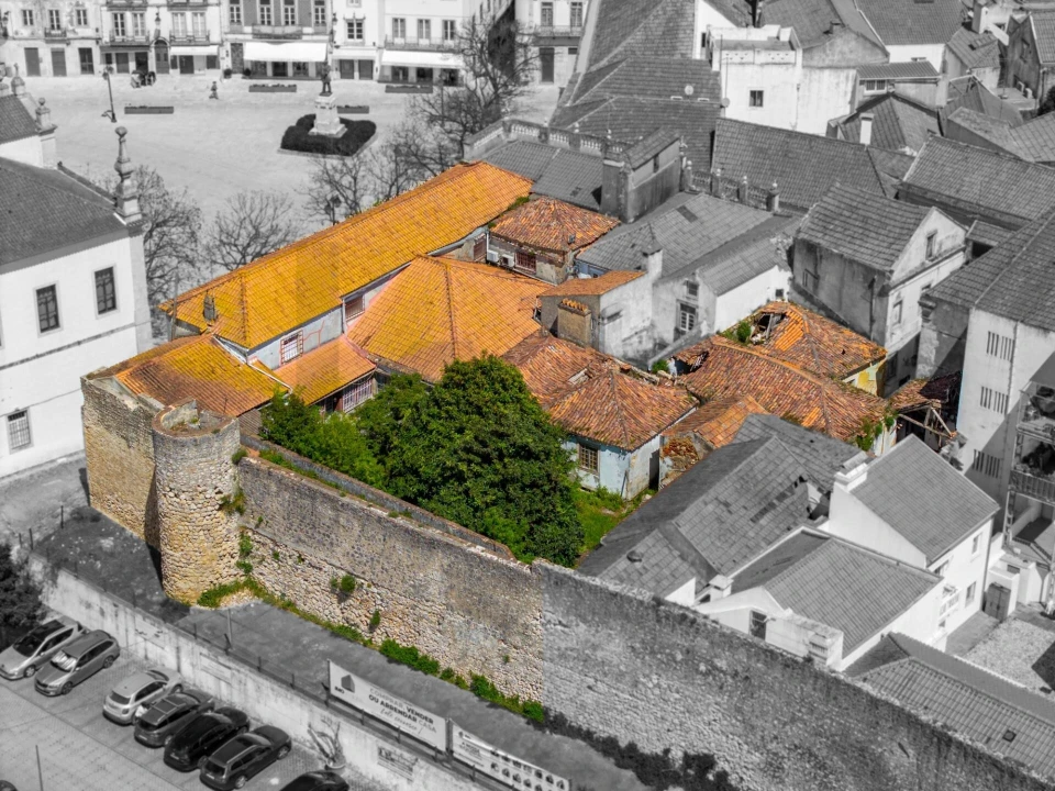 Prédio para Venda em Romeira e Várzea Foto 90
