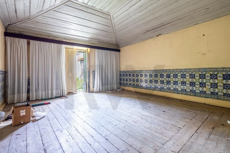 Prédio para Venda em Romeira e Várzea Foto 19