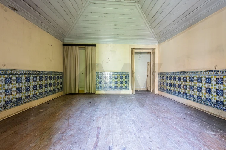 Prédio para Venda em Romeira e Várzea Foto 20