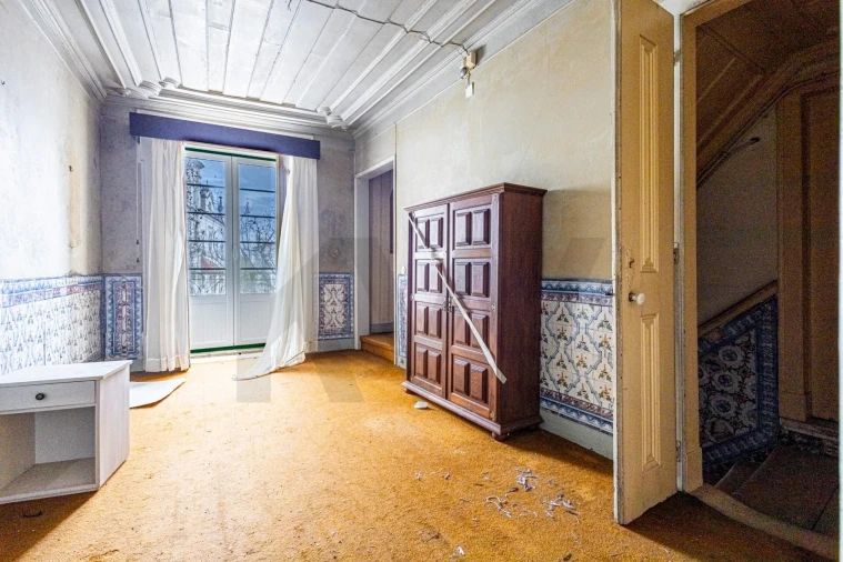 Prédio para Venda em Romeira e Várzea Foto 30