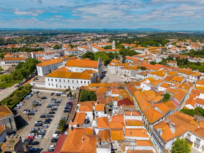 Prédio para Venda em Romeira e Várzea Foto 92