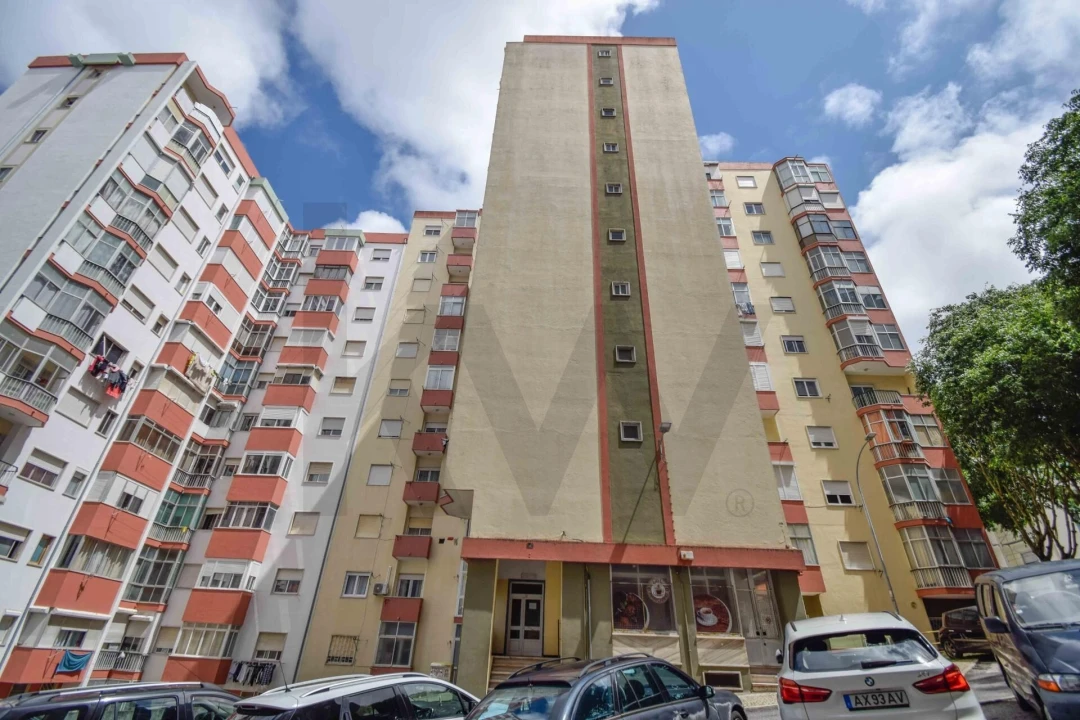 Apartamento T1 para Venda em Alfragide Foto 23