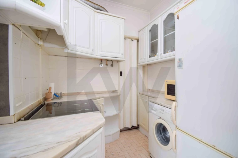 Apartamento T1 para Venda em Alfragide Foto 7