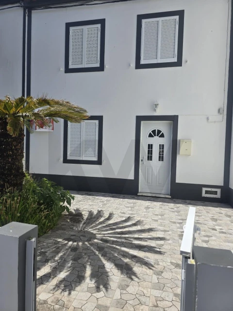 Moradia T3 para Venda em Furnas
