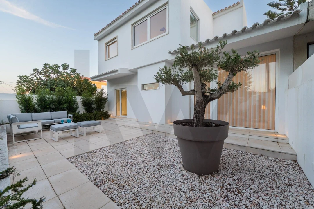 Moradia T4 para Venda em Carcavelos e Parede Foto 1