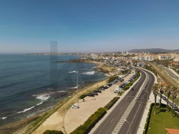 Moradia T4 para Venda em Carcavelos e Parede
