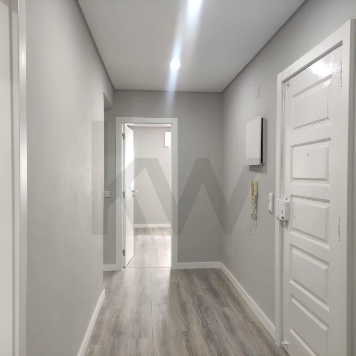 Apartamento T2 para Venda em Almada, Cova da Piedade, Pragal e Cacilhas Foto 1