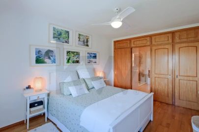 Apartamento T3 para Venda em Carcavelos e Parede