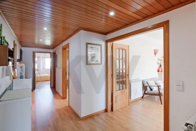Apartamento T3 para Venda em Carcavelos e Parede