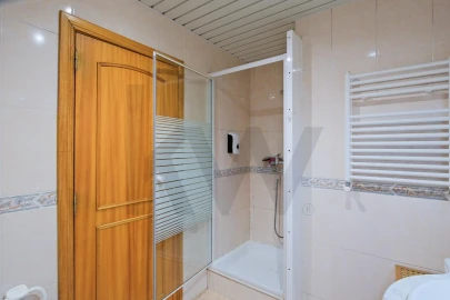 Apartamento T3 para Venda em Carcavelos e Parede