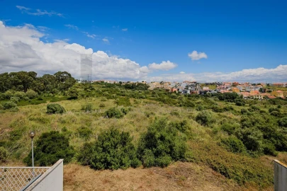 Apartamento T3 para Venda em Carcavelos e Parede