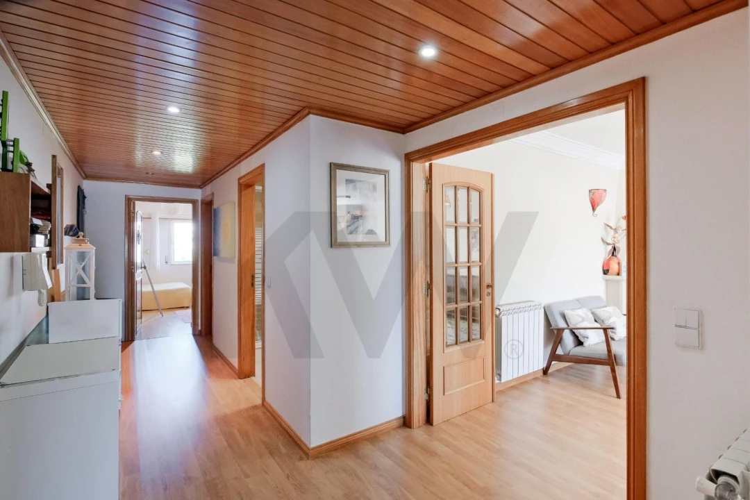 Apartamento T3 para Venda em Carcavelos e Parede Foto 5