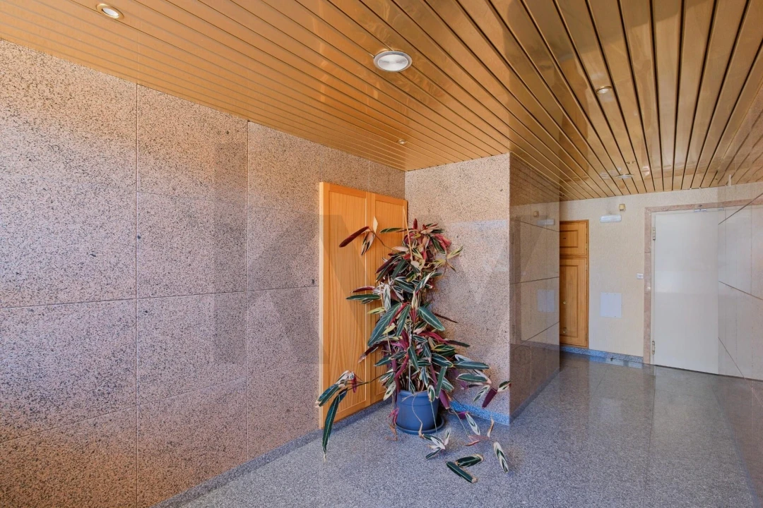 Apartamento T3 para Venda em Carcavelos e Parede Foto 27