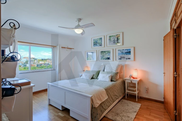 Apartamento T3 para Venda em Carcavelos e Parede Foto 16