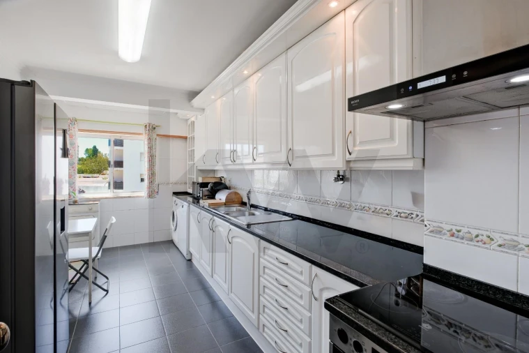 Apartamento T3 para Venda em Carcavelos e Parede Foto 25
