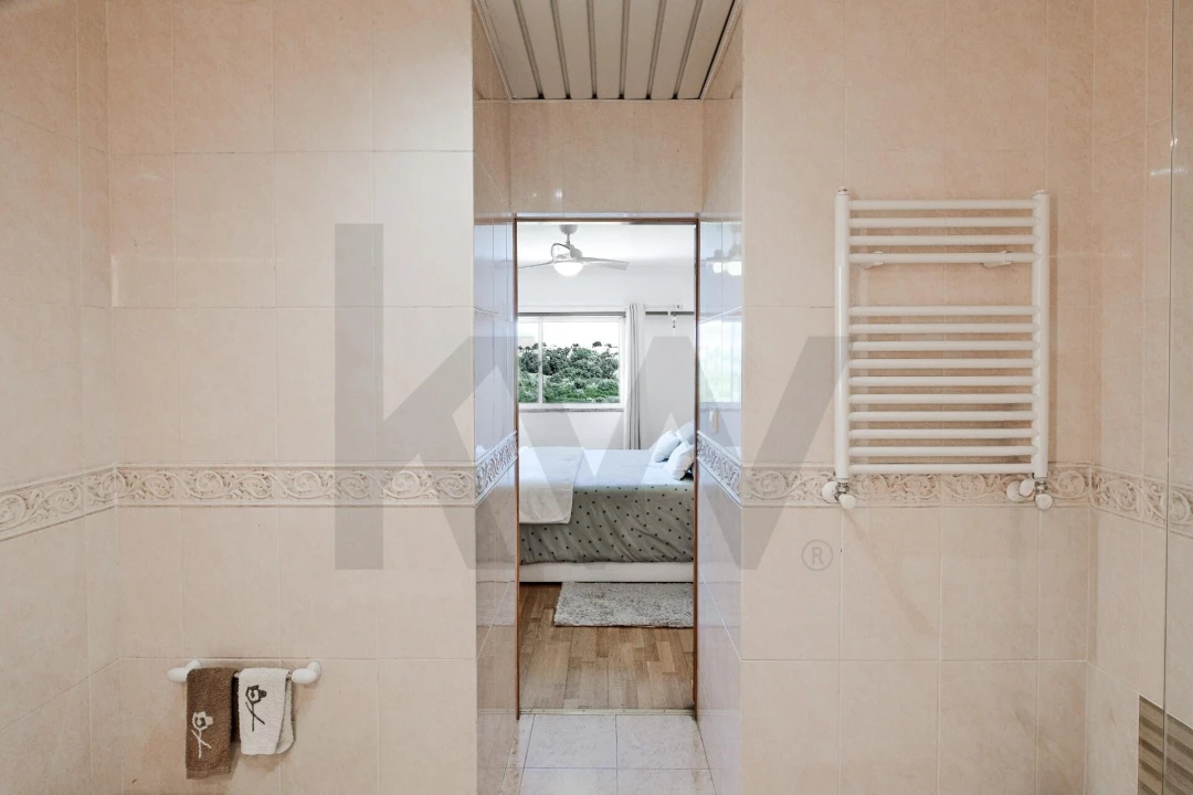 Apartamento T3 para Venda em Carcavelos e Parede Foto 23