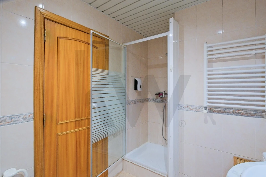 Apartamento T3 para Venda em Carcavelos e Parede Foto 15