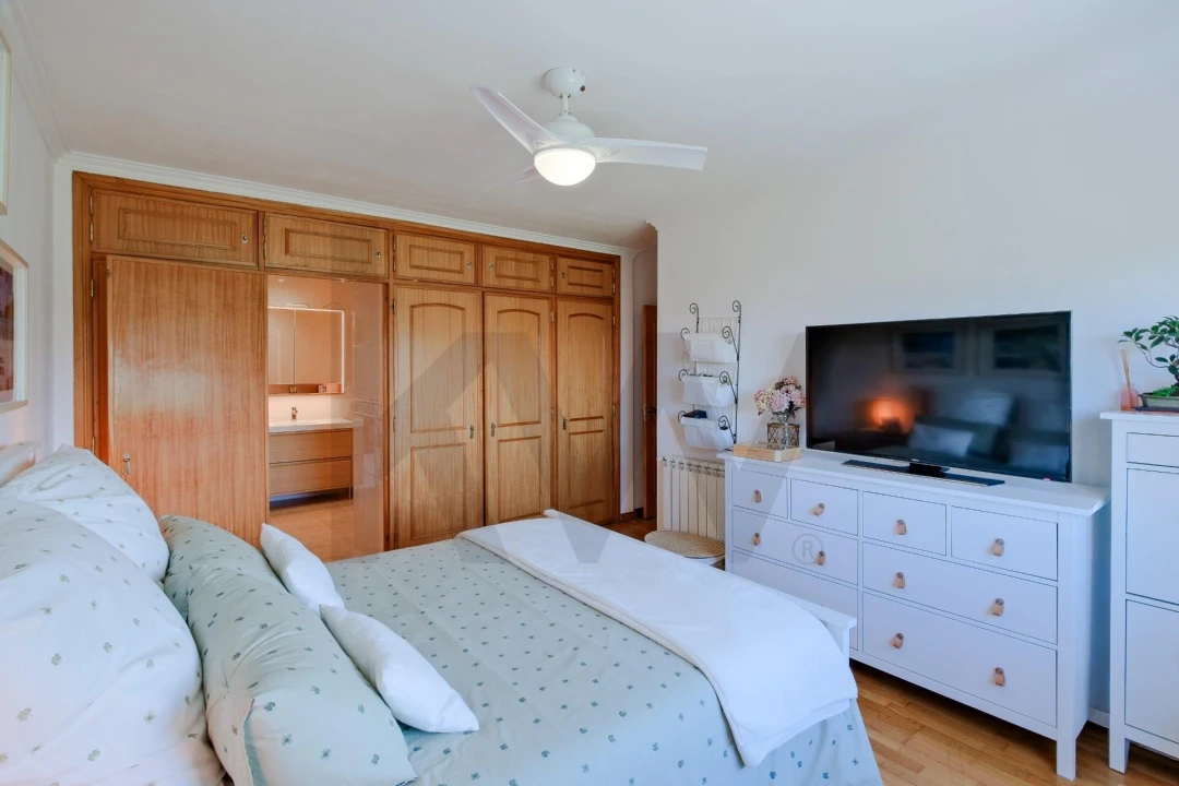 Apartamento T3 para Venda em Carcavelos e Parede Foto 19