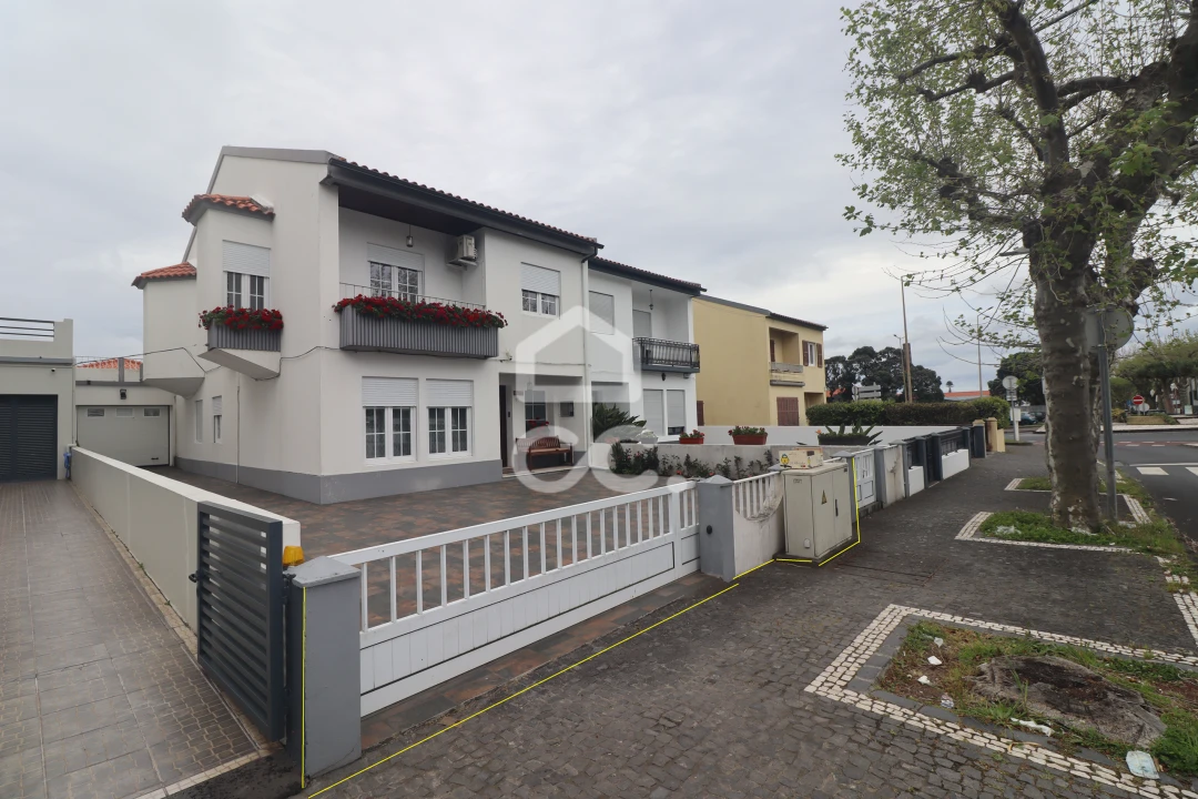 Moradia T5 para Venda em Ribeira Seca Foto 6