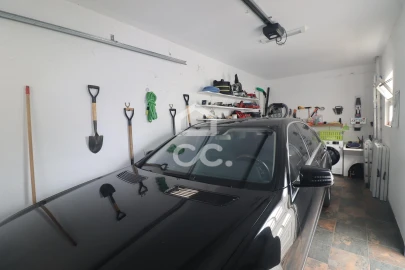 Moradia T5 para Venda em Ribeira Seca