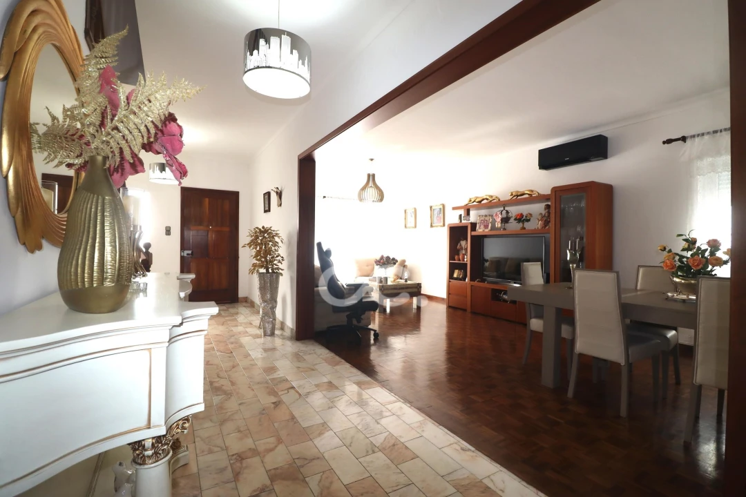Moradia T5 para Venda em Ribeira Seca Foto 1