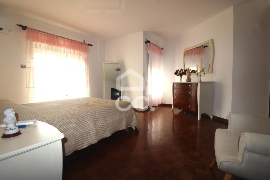 Moradia T5 para Venda em Ribeira Seca Foto 18