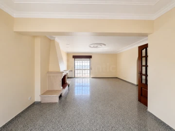 Moradia T6 para Venda em Vila Franca de Xira