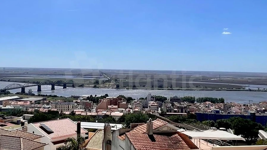 Moradia T6 para Venda em Vila Franca de Xira