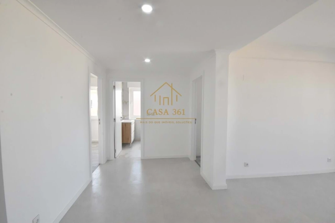 Apartamento T2 para Venda em Vila Franca de Xira Foto 8