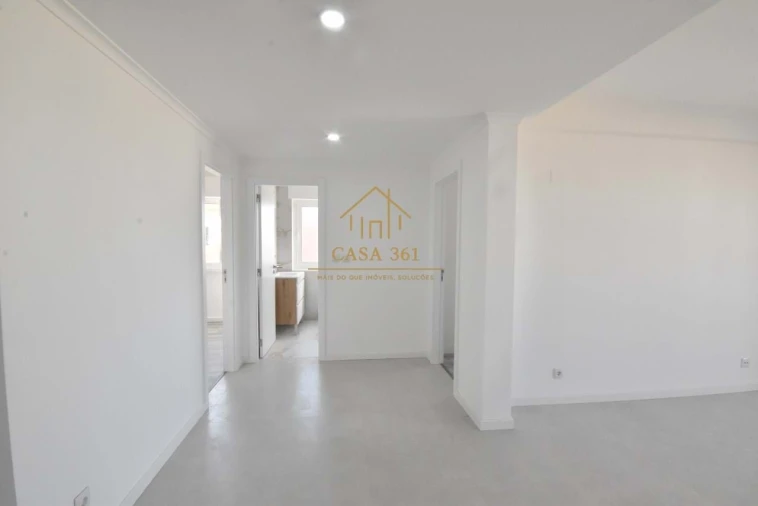 Apartamento T2 para Venda em Vila Franca de Xira Foto 8