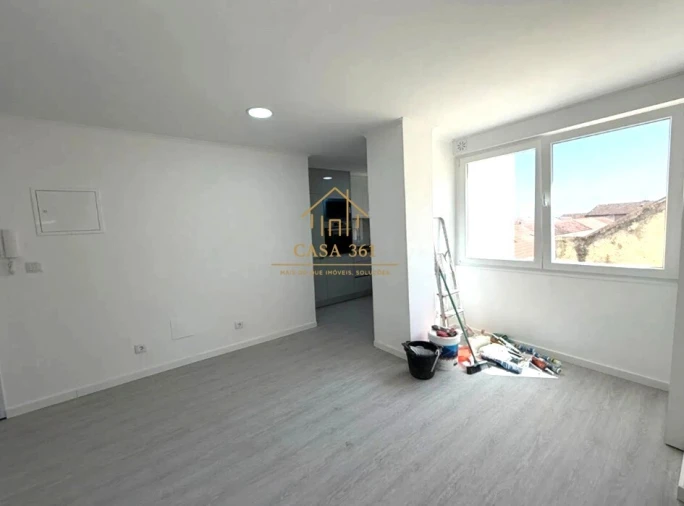 Apartamento T2 para Venda em Vila Franca de Xira Foto 3