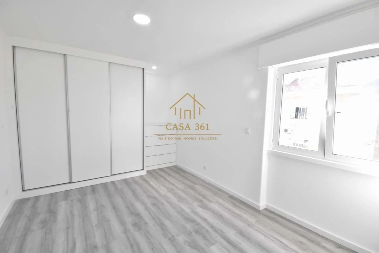 Apartamento T2 para Venda em Vila Franca de Xira Foto 13