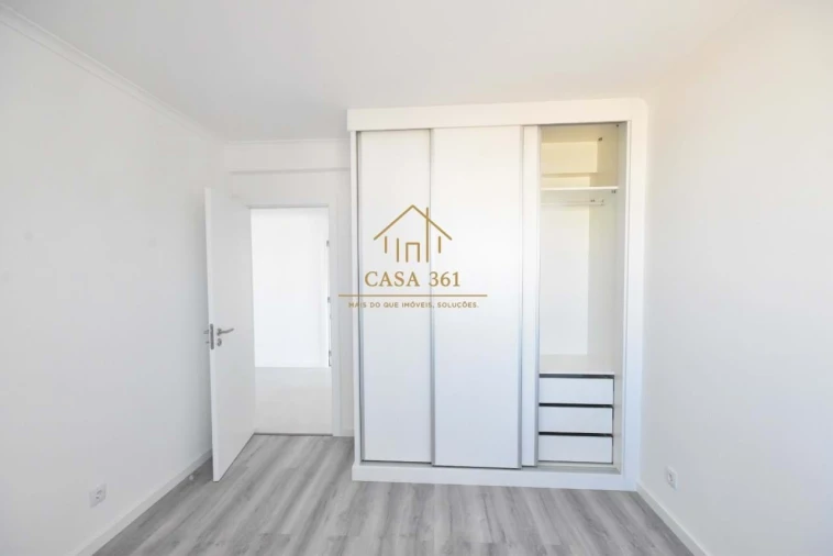 Apartamento T2 para Venda em Vila Franca de Xira Foto 19