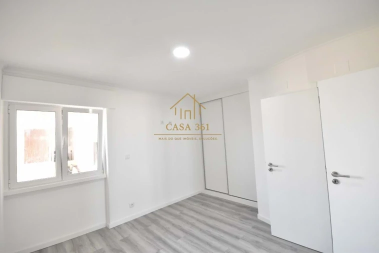 Apartamento T2 para Venda em Vila Franca de Xira Foto 10
