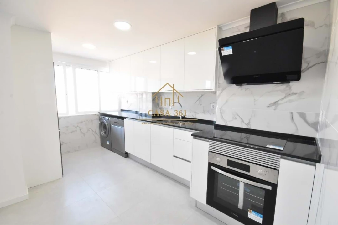 Apartamento T2 para Venda em Vila Franca de Xira Foto 2