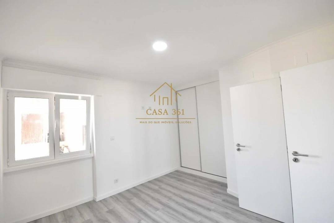 Apartamento T2 para Venda em Vila Franca de Xira Foto 10