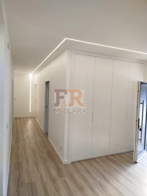 Moradia T3 para Venda em Fernao Ferro