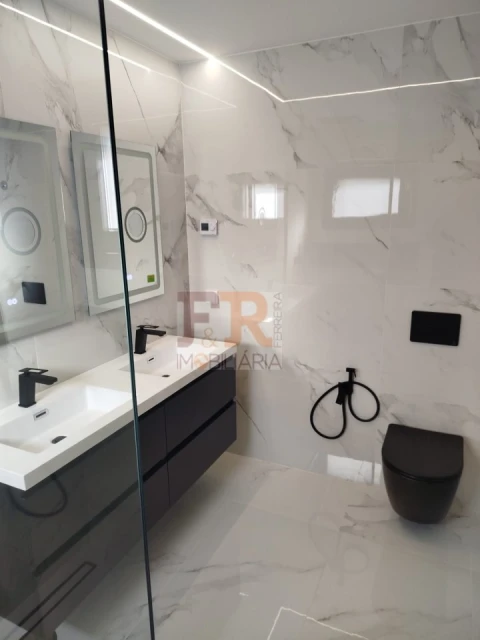 Moradia T3 para Venda em Fernao Ferro