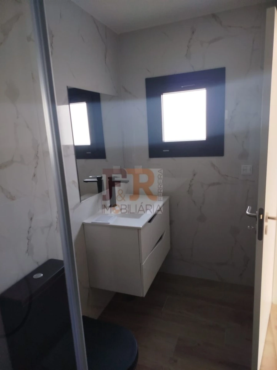 Moradia T3 para Venda em Fernao Ferro Foto 7
