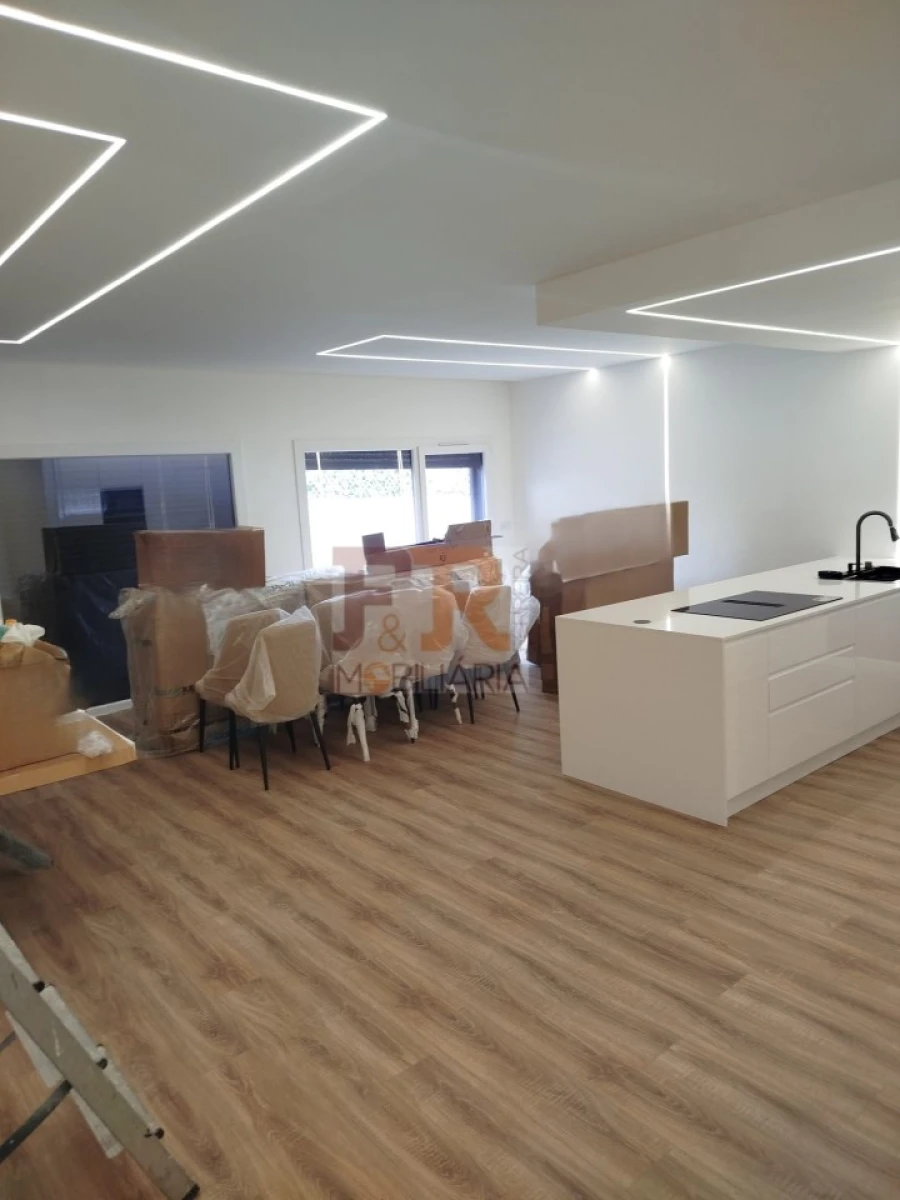 Moradia T3 para Venda em Fernao Ferro Foto 11