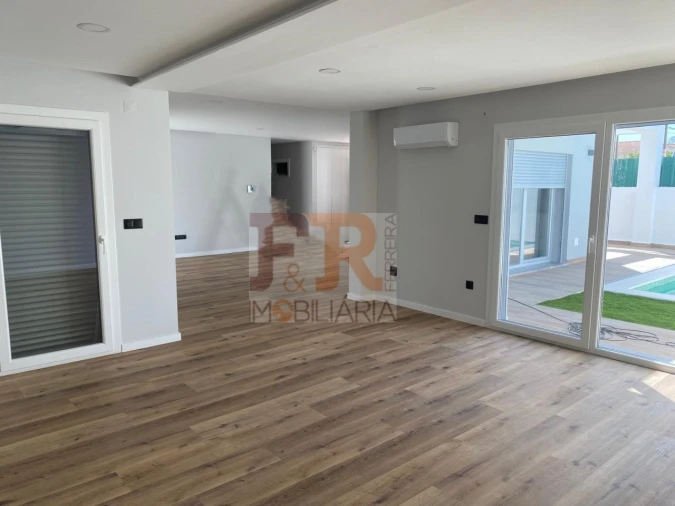 Moradia T3 para Venda em Fernao Ferro Foto 5